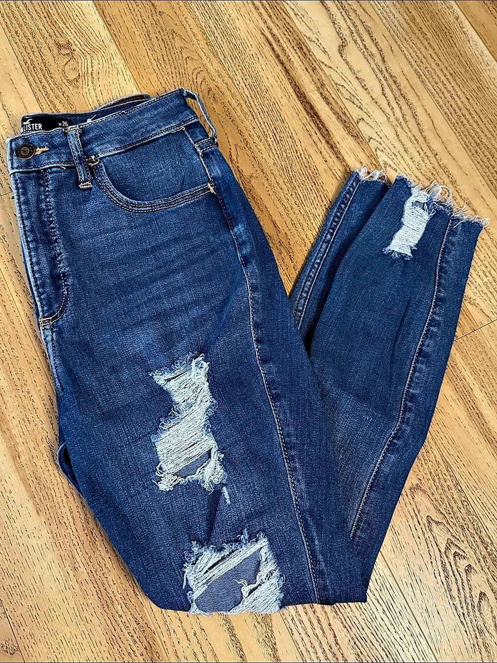Hollister High-Rise Super Skinny Distressed Jeans Distressed Blue Jeans Waist 26
